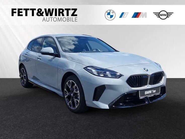 Brooklyn grau metallic Neu 2025 BMW 120 M Sport Kleinwagen | 35.990 € (Guter Preis) - Bild 1/3