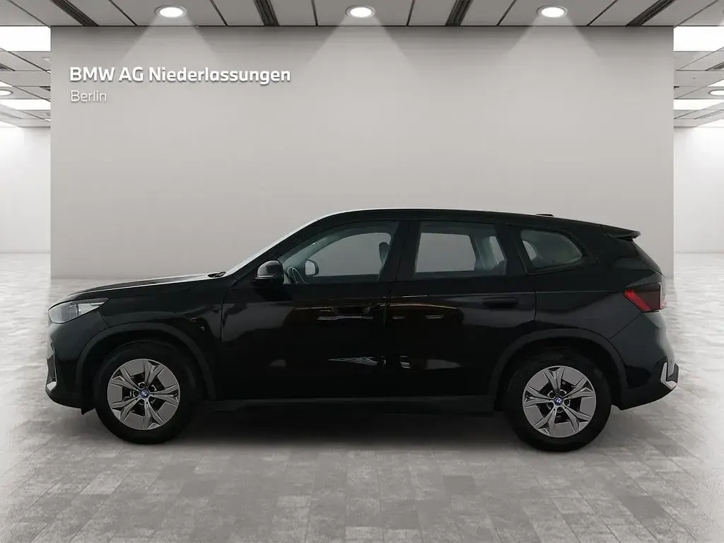 Gebraucht BMW iX1 Performance 200 kW (272 PS) 2023 Schwarz SUV