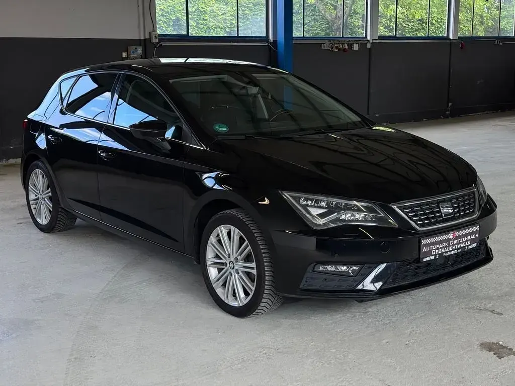 Używany Seat Leon XCELLENCE 150 KM (110 kW) 2017 Czarny Sedan/Limuzyna