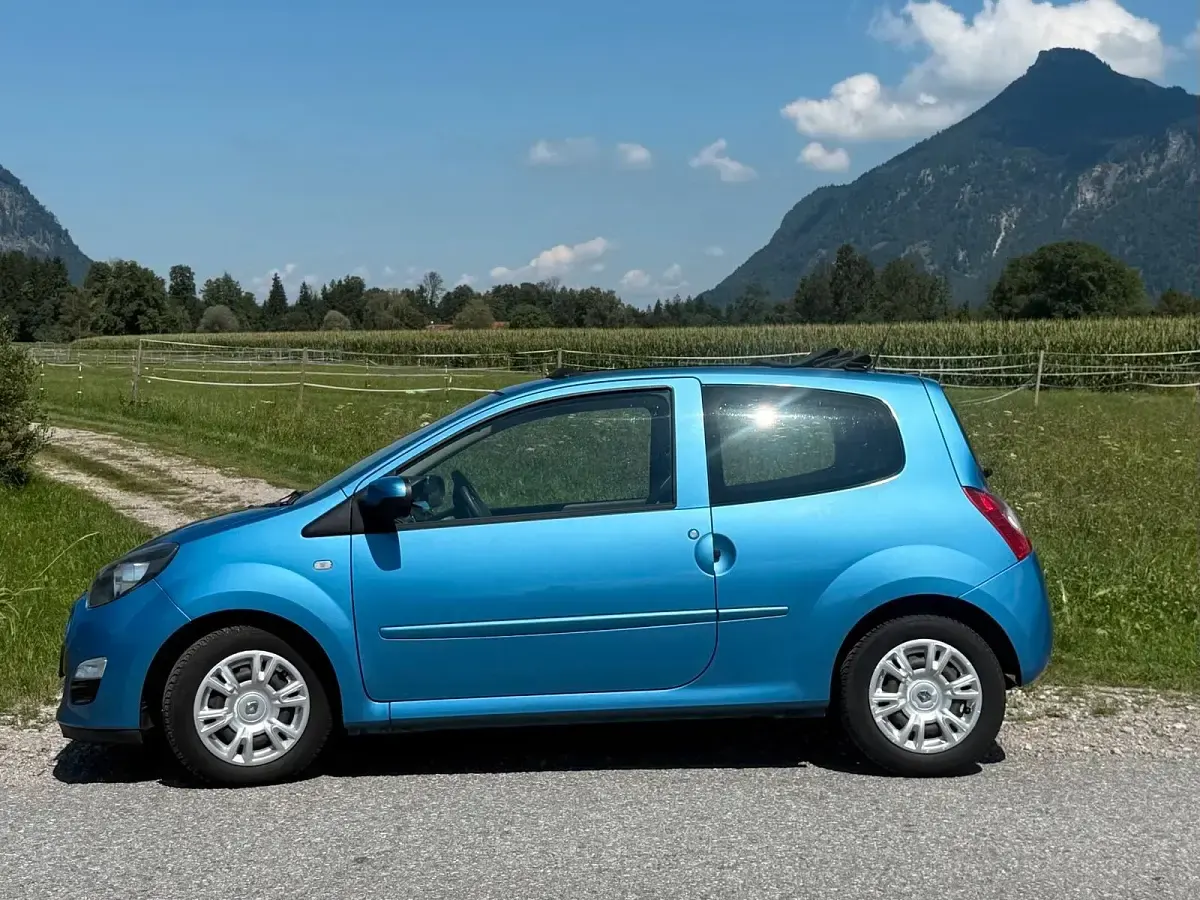 Gebraucht Renault Twingo 75 PS (55 kW) 2012 Blau Kleinwagen