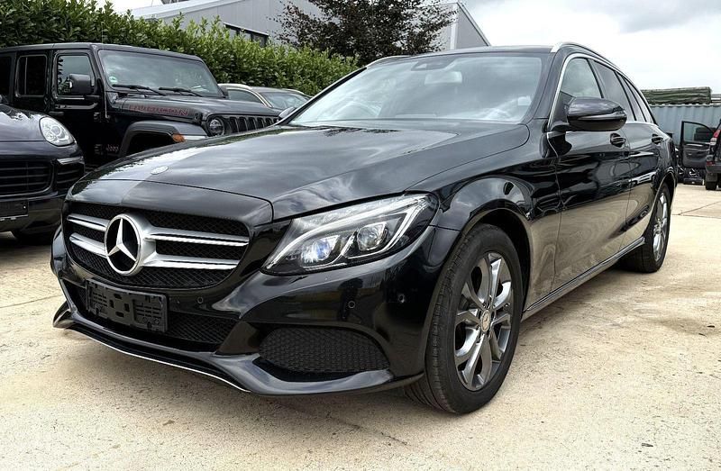 Schwarz Gebraucht 2015 Mercedes C220 Avantgarde Kombi | 12.900 € (Superpreis) - Bild 1/4