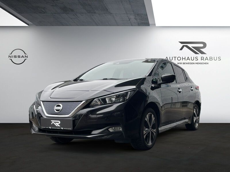 Gebraucht Nissan Leaf 360º 160 kW (218 PS) 2022 Black metallic (metallic) Kleinwagen