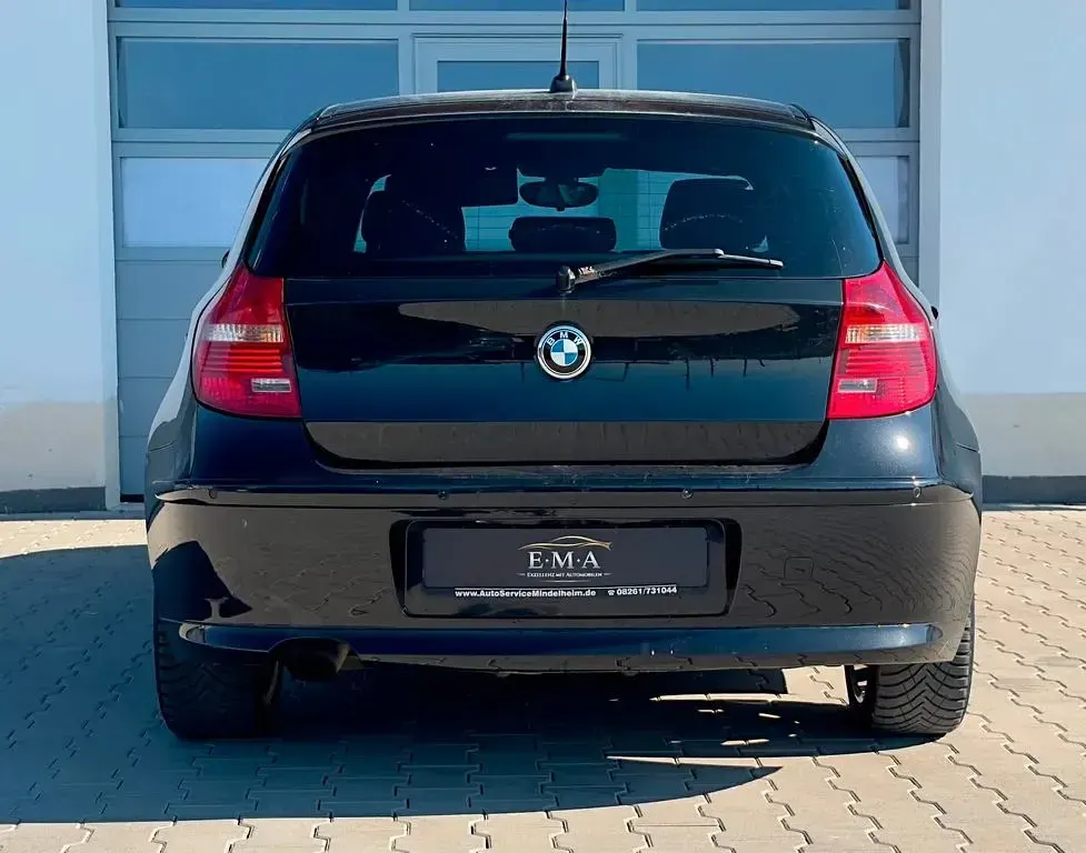 Gebraucht BMW 118 Advantage 143 PS (105 kW) 2008 Black sapphire metallic Kleinwagen
