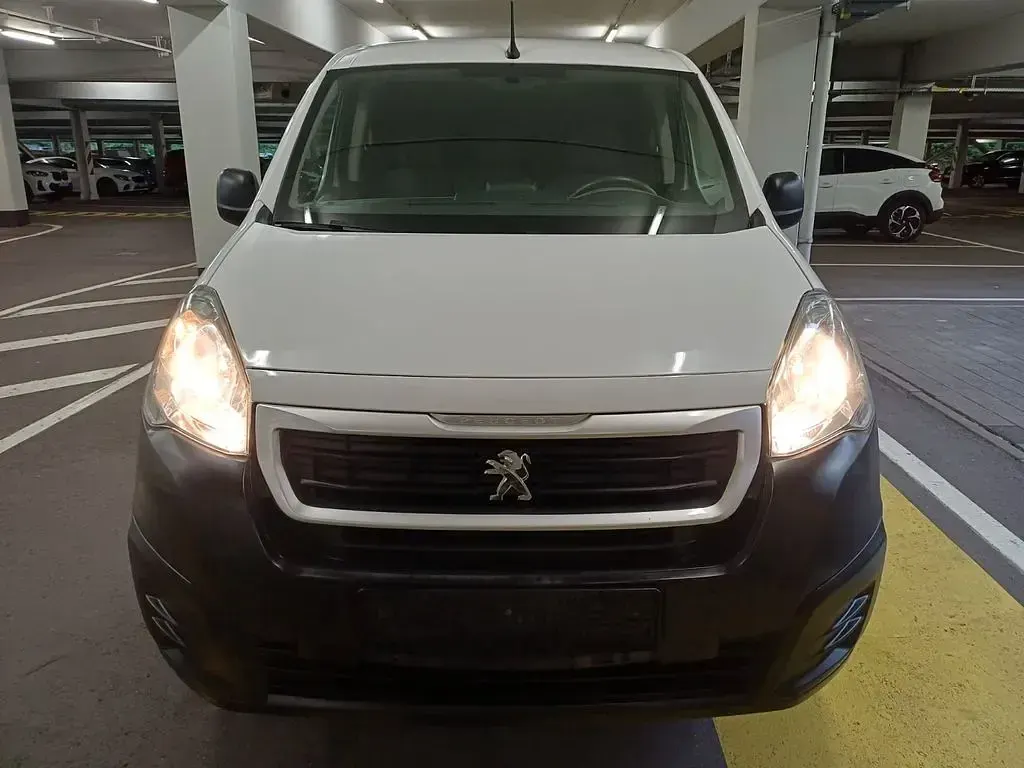 Gebraucht Peugeot Partner Avantage 99 PS (72 kW) 2016 Blanc banquise Van / Kleinbus