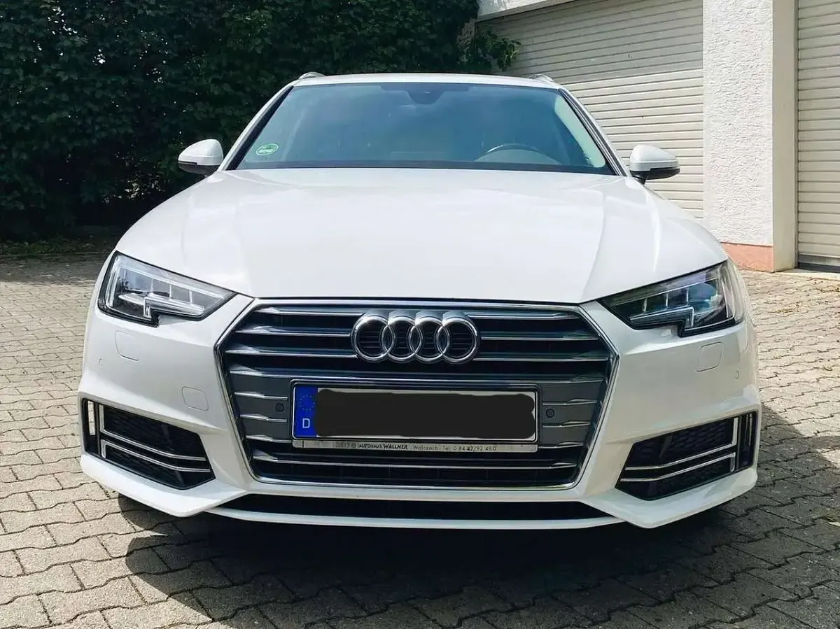 Gebraucht Audi A4 Design 150 PS (110 kW) 2016 Weiß Kombi