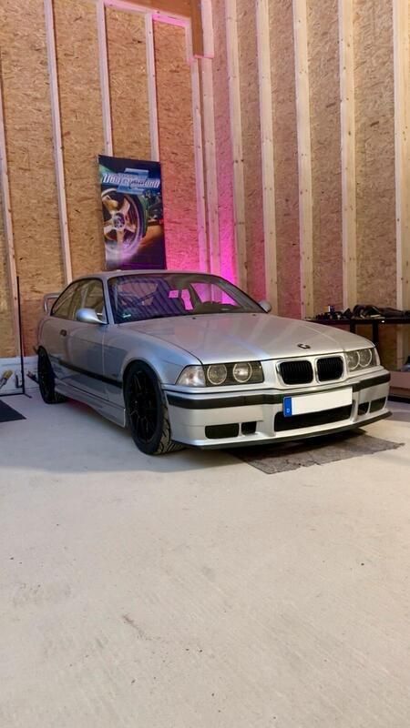 Silber Gebraucht 1998 BMW 323 M Sport Coupé | 10.990 € - Bild 1/4