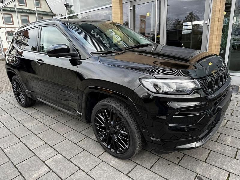 Gebraucht Jeep Compass Altitude 131 PS (96 kW) 2023 Schwarz SUV
