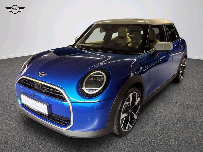 Blau Gebraucht 2024 Mini Cooper Favoured Kleinwagen | 30.420 € (Fairer Preis) - Bild 1/4
