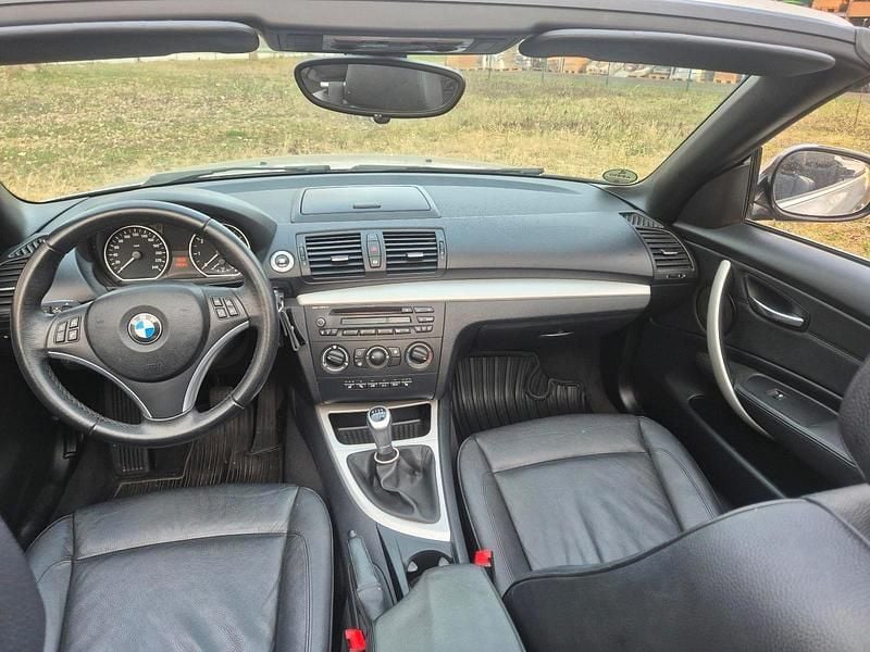 Gebraucht BMW 118 Cabriolet 143 PS (105 kW) 2011 Beige Cabrio