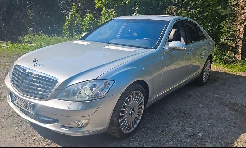 Silber Gebraucht 2006 Mercedes S500 Limousine | 8.800 € (Guter Preis) - Bild 1/4
