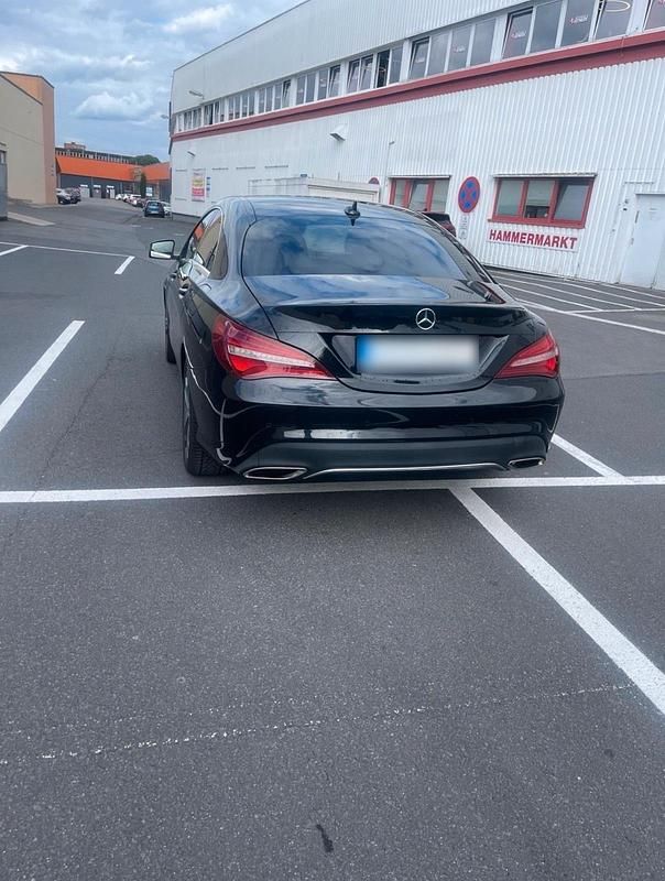 Gebraucht Mercedes CLA200 156 PS (114 kW) 2017 Schwarz Limousine