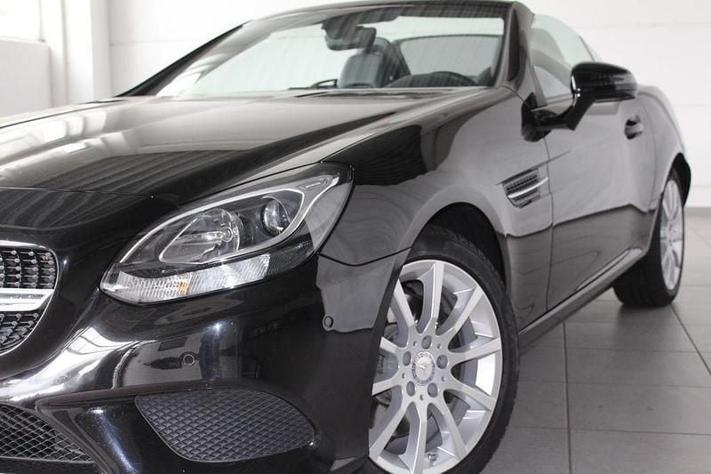 Gebraucht Mercedes SLC200 184 PS (135 kW) 2016 Schwarz Cabrio