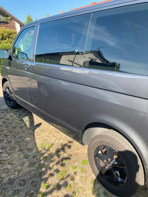 Gebraucht VW Multivan 150 PS (110 kW) 2016 Grau Van / Kleinbus