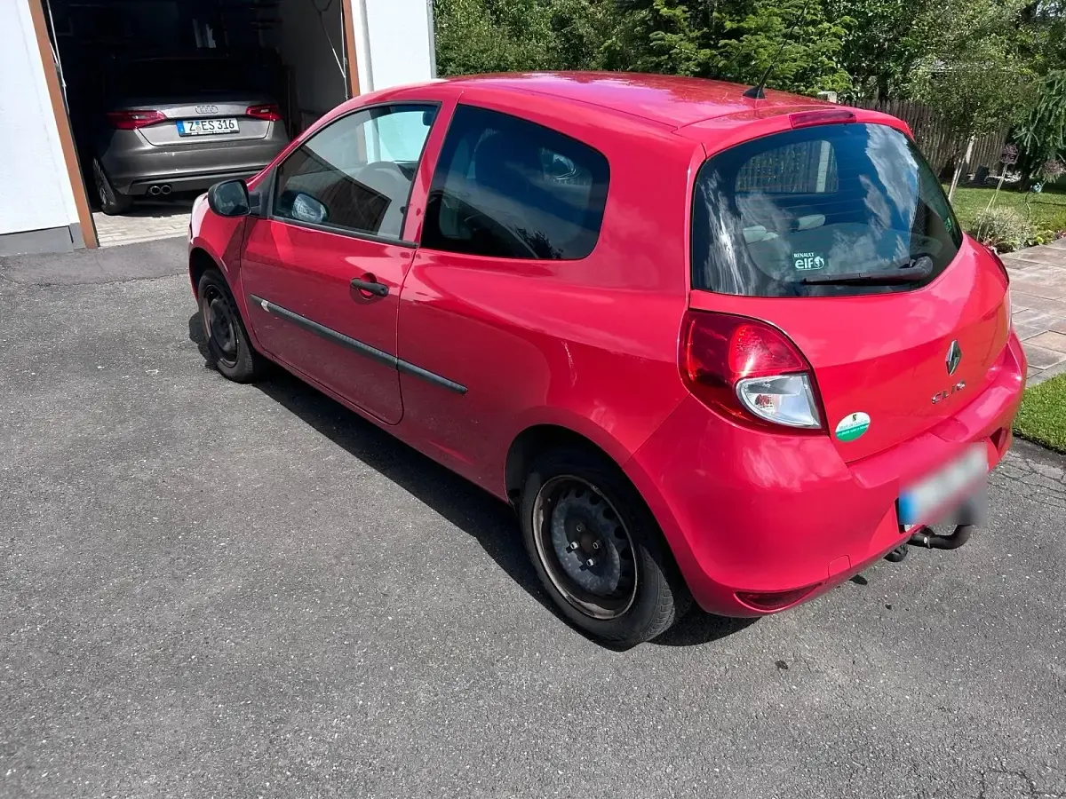 Gebraucht Renault Clio 56 PS (41 kW) 2010 Rot Kleinwagen
