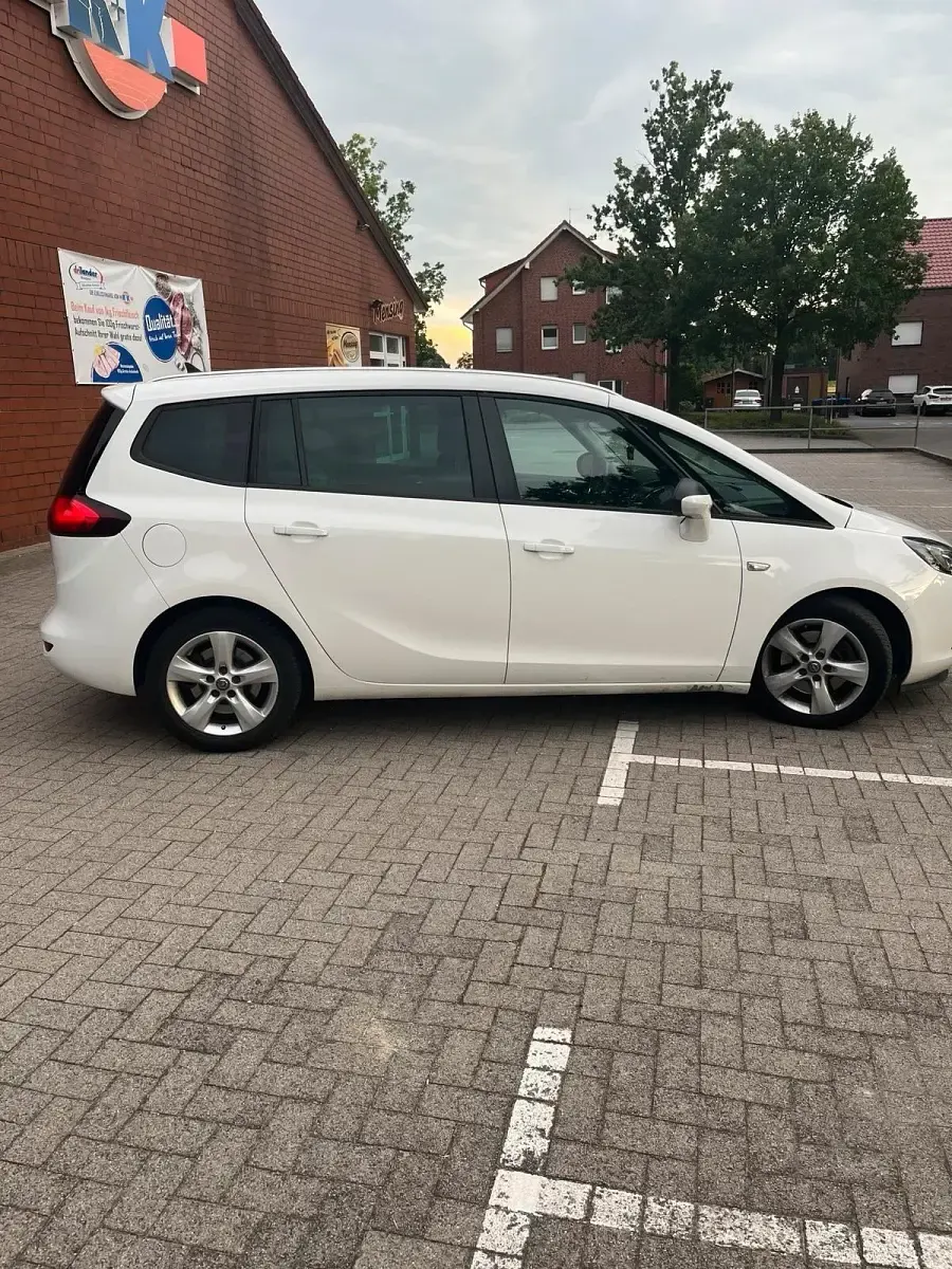 Gebraucht Opel Zafira Tourer 131 PS (96 kW) 2015 Weiß Van / Kleinbus