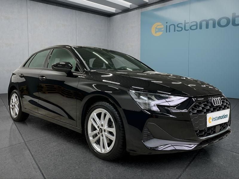 Gebraucht Audi A3 Sportback 116 PS (85 kW) 2025 Schwarz Kleinwagen