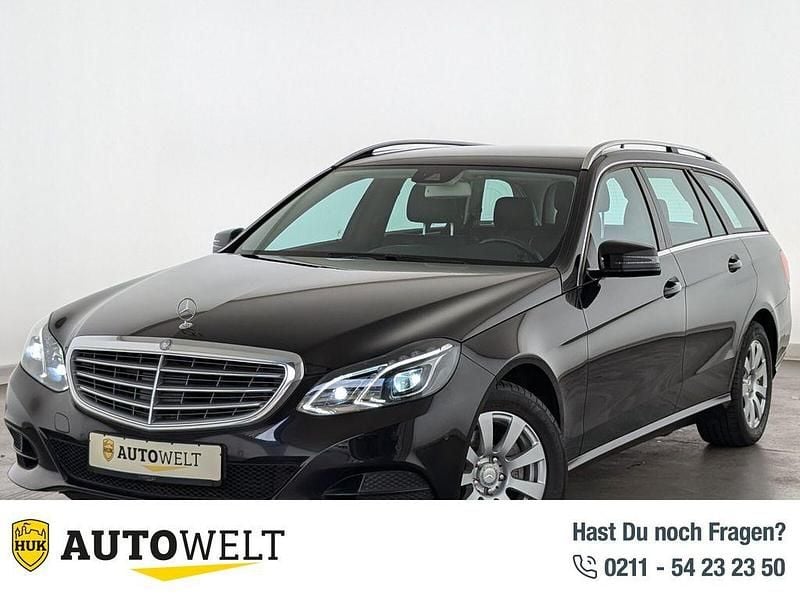 Schwarz Gebraucht 2016 Mercedes E220 Edition Kombi | 20.460 € (Fairer Preis) - Bild 1/4