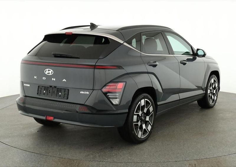 Gebraucht Hyundai Kona Prime 160 kW (218 PS) 2023 Ecotronic grey metallic SUV
