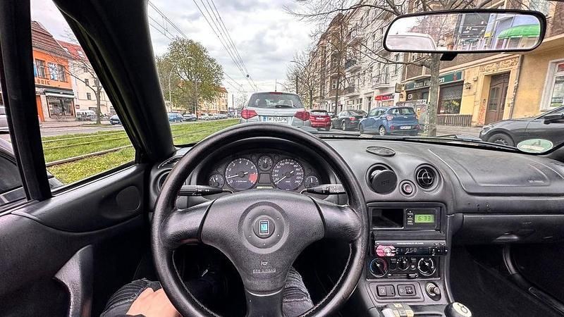 Gebraucht Mazda MX5 140 PS (102 kW) 1999 Schwarz Cabrio