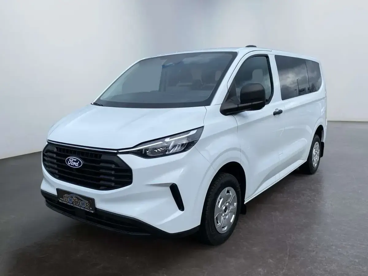 Neu Ford Transit Custom 150 PS (110 kW) 2026 Frozen white Kombi