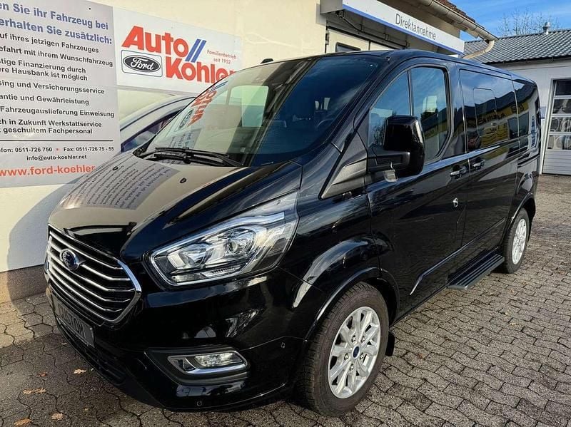 Schwarz Gebraucht 2024 Ford Tourneo Custom Titanium Van / Kleinbus | 43.900 € (Fairer Preis) - Bild 1/4