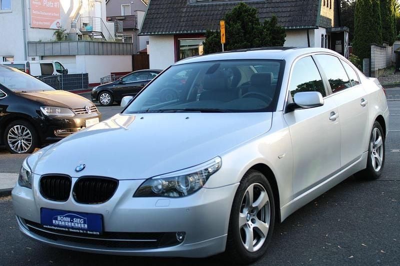 Gebraucht BMW 525 218 PS (160 kW) 2009 Silber Limousine