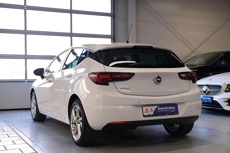 Gebraucht Opel Astra 150 PS (110 kW) 2019 Weiß Limousine