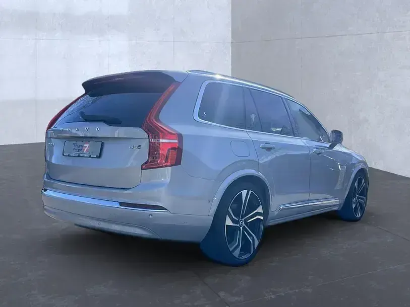 Gebraucht Volvo XC90 Plus 235 PS (172 kW) 2023 Silver dawn / (metallic) SUV