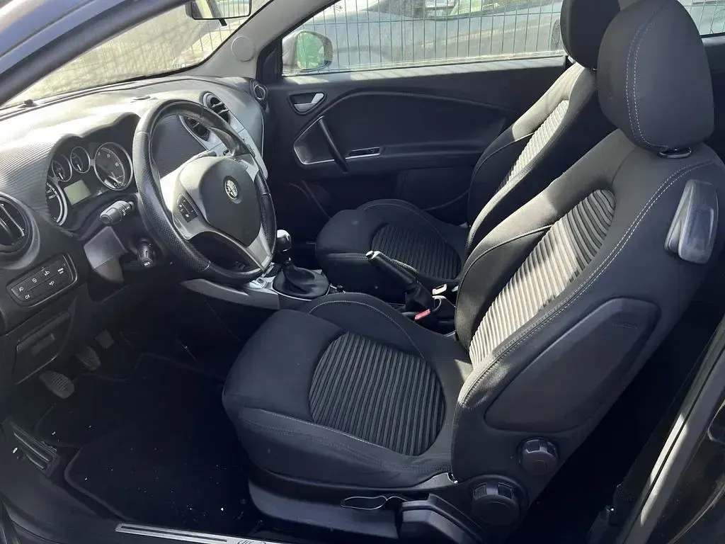 Gebraucht Alfa Romeo MiTo 84 PS (61 kW) 2011 Schwarz Kleinwagen
