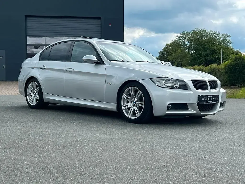 Gebraucht BMW 318 M Sport 129 PS (94 kW) 2007 Silber Limousine