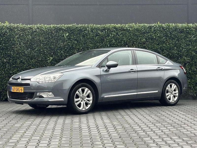 Grau Gebraucht 2011 Citroën C5 Tendance Limousine | 3.950 € (Fairer Preis) - Bild 1/4