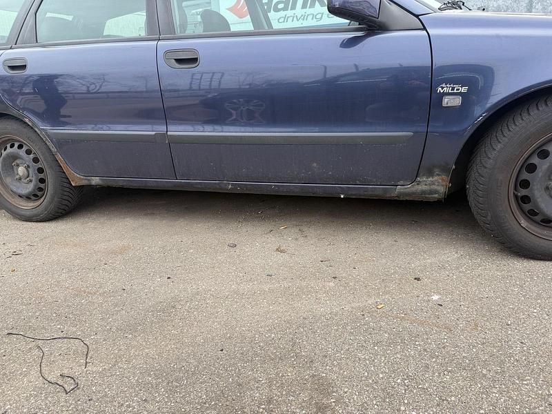 Gebraucht Volvo V40 113 PS (83 kW) 2001 Kombi