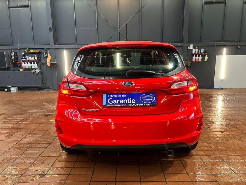 Gebraucht Ford Fiesta Cool & Connect 101 PS (74 kW) 2017 Rot Kleinwagen