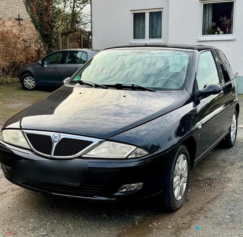 Gebraucht Lancia Ypsilon 60 PS (44 kW) 2003 Schwarz Kleinwagen
