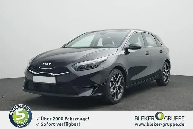 Usado Kia Ceed 160 CV (117 kW) 2025 Negro Utilitario