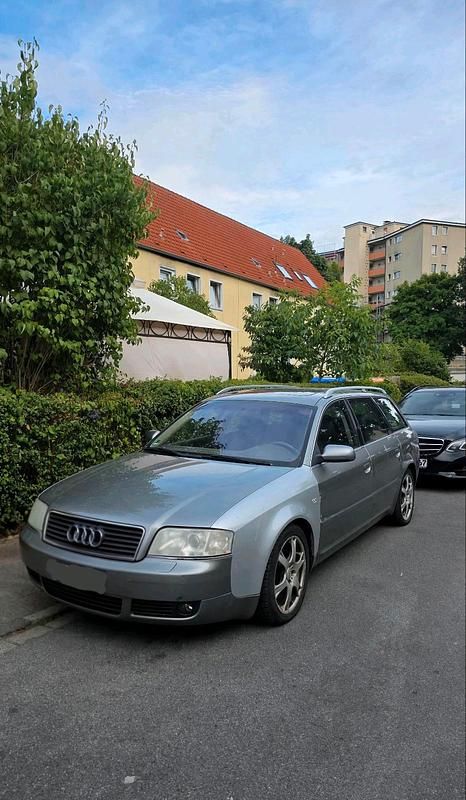 Grau Gebraucht 2004 Audi A6 Kombi | 450 € (Superpreis) - Bild 1/4