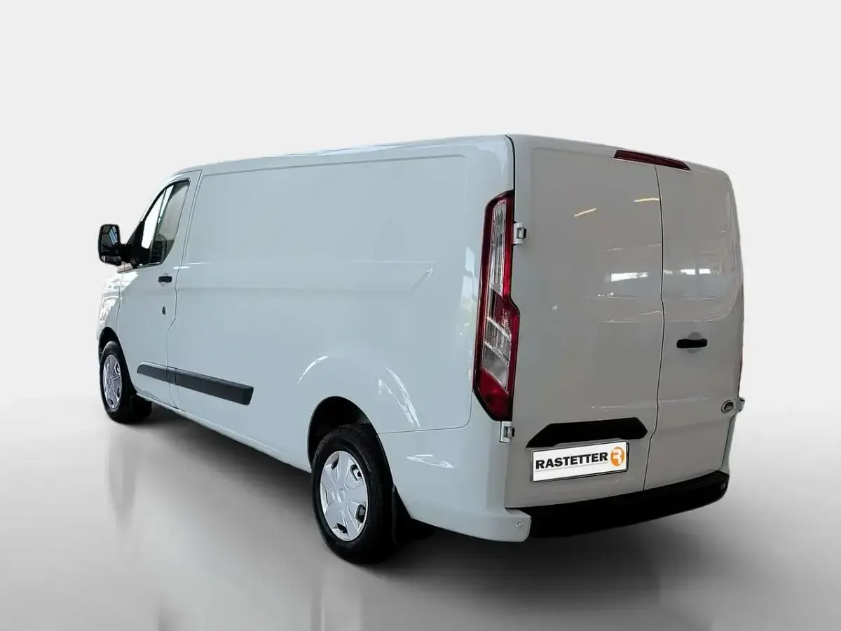 Gebraucht Ford 300 Trend 105 PS (77 kW) 2022 Weiß Van / Kleinbus