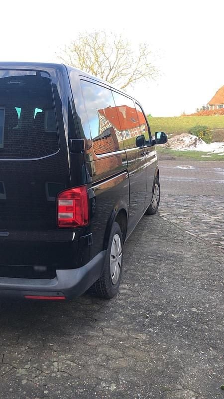 Gebraucht VW T6 100 PS (73 kW) 2017 Schwarz Van