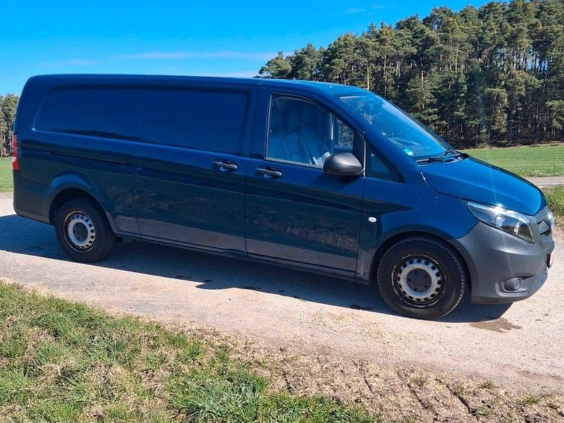 Gebraucht Mercedes Vito 114 PS (83 kW) 2016 Blau Van