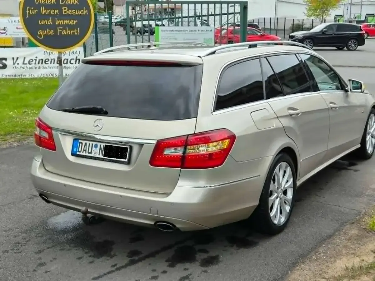 Gebraucht Mercedes E350 Elegance 231 PS (169 kW) 2010 Grau Kombi