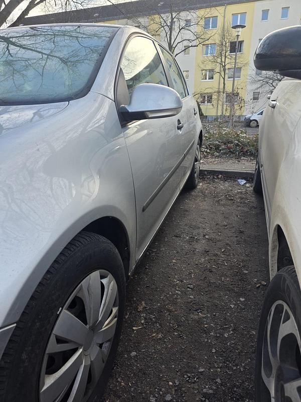 Gebraucht VW Golf V 90 PS (66 kW) 2005 Silber Kleinwagen