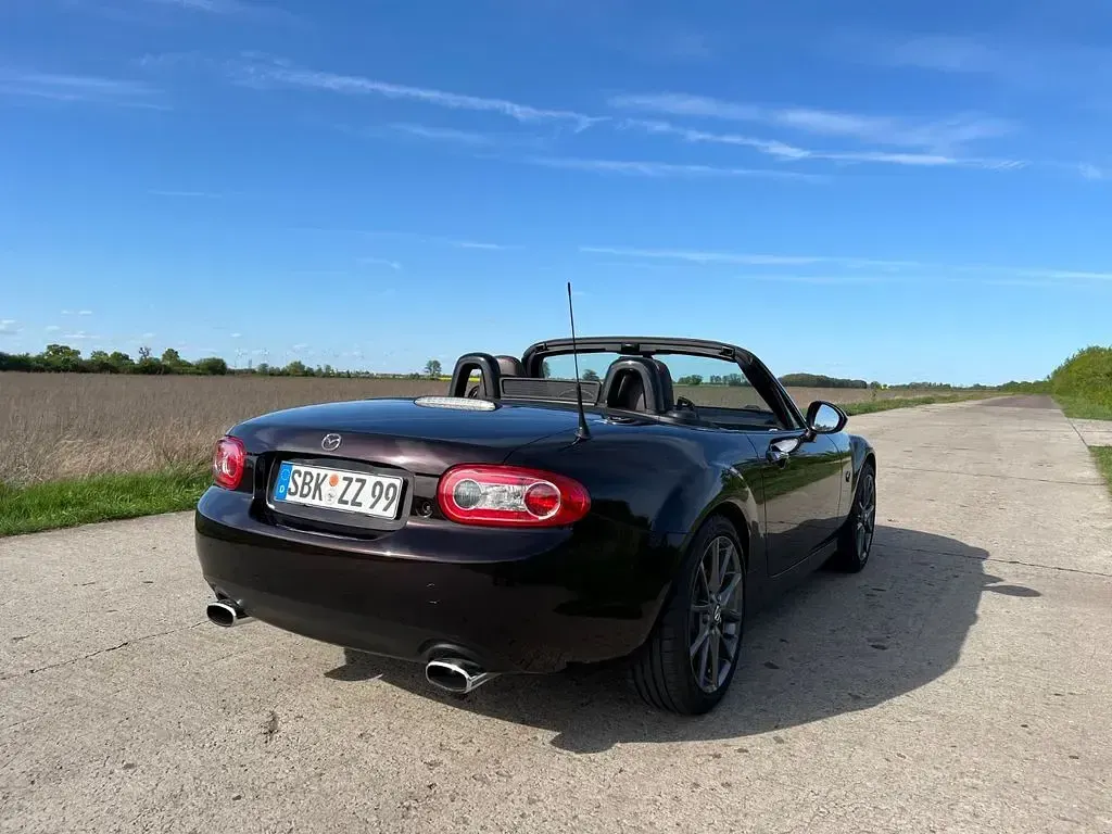 Gebraucht Mazda MX5 126 PS (92 kW) 2012 Schwarz Cabrio
