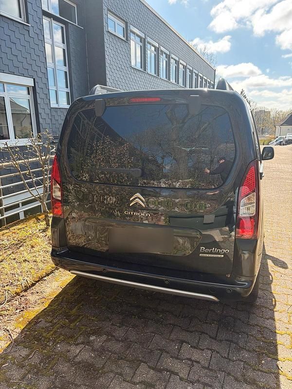 Gebraucht Citroën Berlingo 96 PS (70 kW) 2014 Schwarz Van / Kleinbus