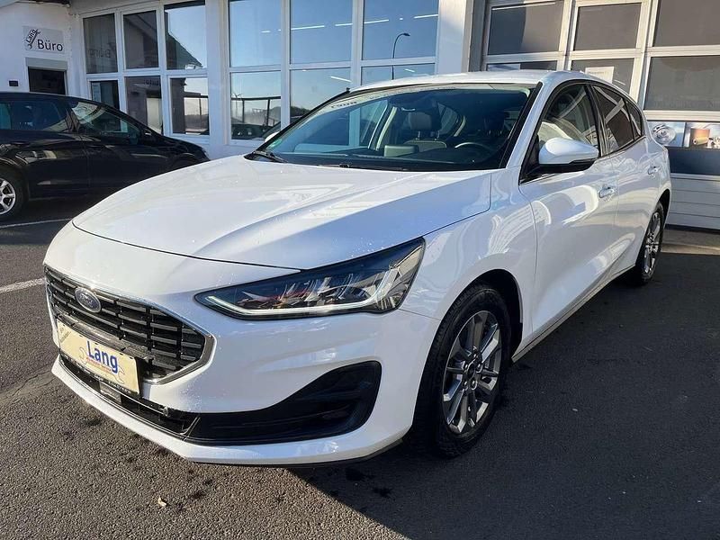Gebraucht Ford Focus Titanium 125 PS (91 kW) 2023 Weiß Limousine