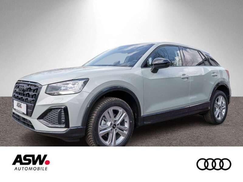Tausilber metallic Neu 2025 Audi Q2 Advanced Plus SUV | 41.890 € (Teuer) - Bild 1/4