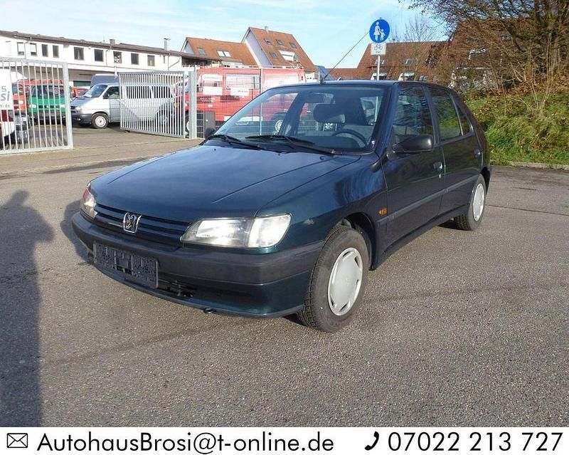 Grün Gebraucht 1995 Peugeot 306 Limousine | 3.800 € - Bild 1/4
