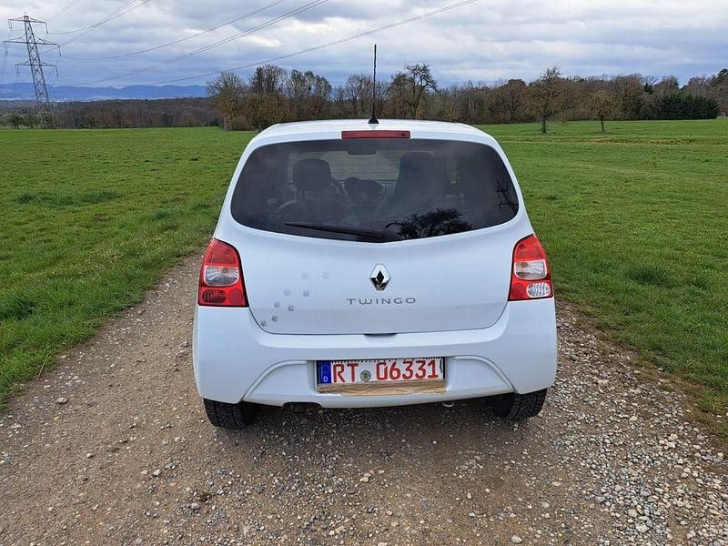 Używany Renault Twingo Night&Day 75 KM (55 kW) 2011 Biały Hatchback