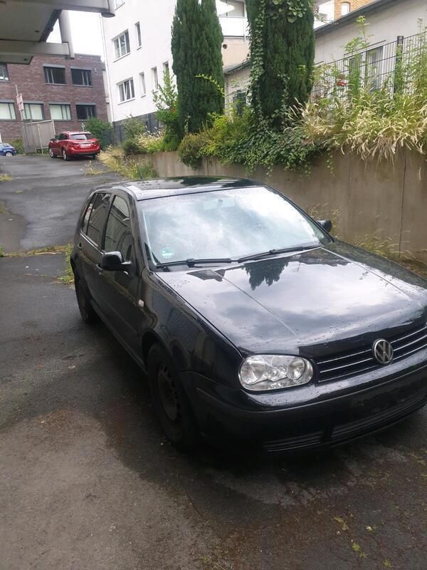 Schwarz Gebraucht 2003 VW Golf IV Limousine | 500 € (Superpreis) - Bild 1/4