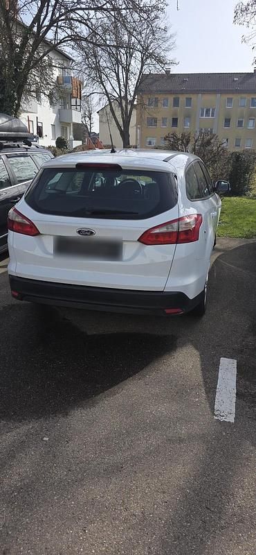 Gebraucht Ford Focus 2014 Weiß Kombi