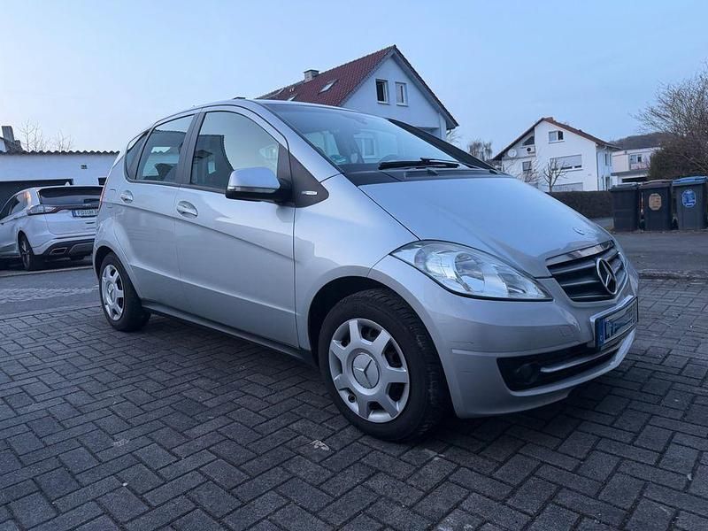 Gebraucht Mercedes A150 95 PS (69 kW) 2009 Silber Van / Kleinbus
